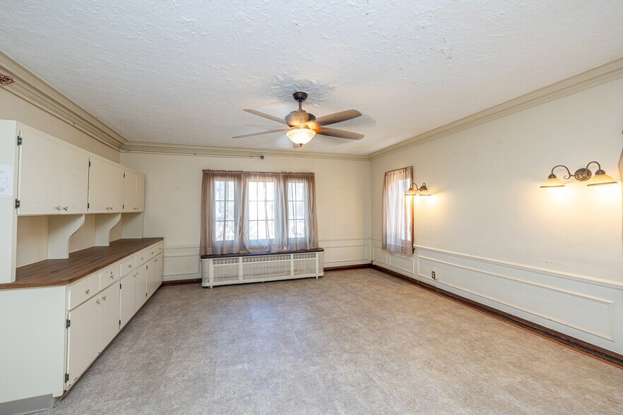 More Photos Of 10000 Granger Rd, Cleveland Assisted Living For Sale