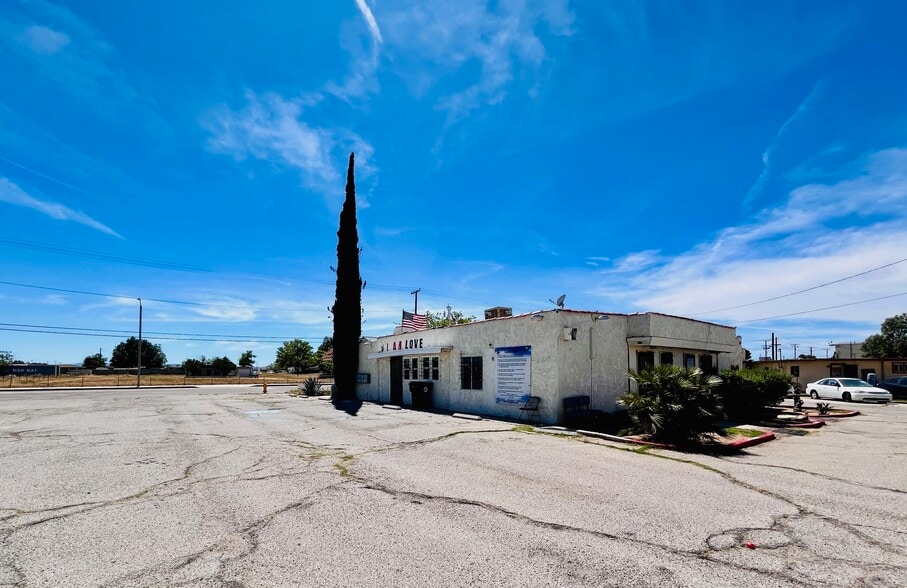 More Photos Of 12036 Bartlett Ave, Adelanto Office Residential For Sale