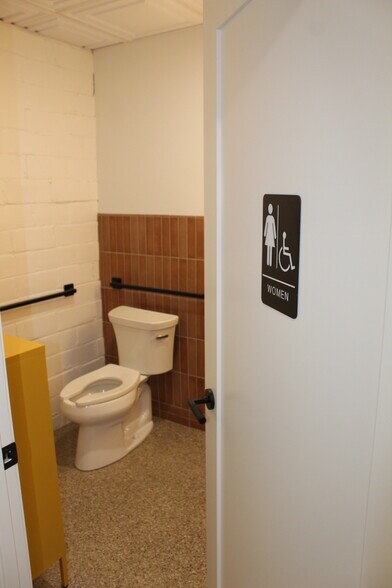 More Photos Of 117 W Main St, Coldwater Office For Lease