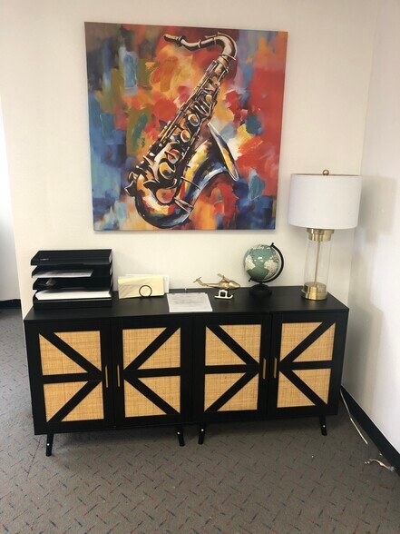 More Photos Of 2273 Barataria Blvd, Marrero Loft Creative Space For Lease