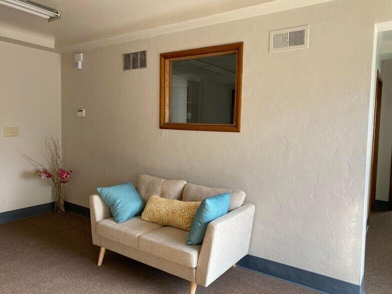 More Photos Of 327 S Fir St, Medford Warehouse For Sale