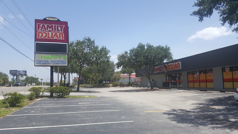 More Photos Of 1727 E Busch Blvd, Tampa Storefront For Lease