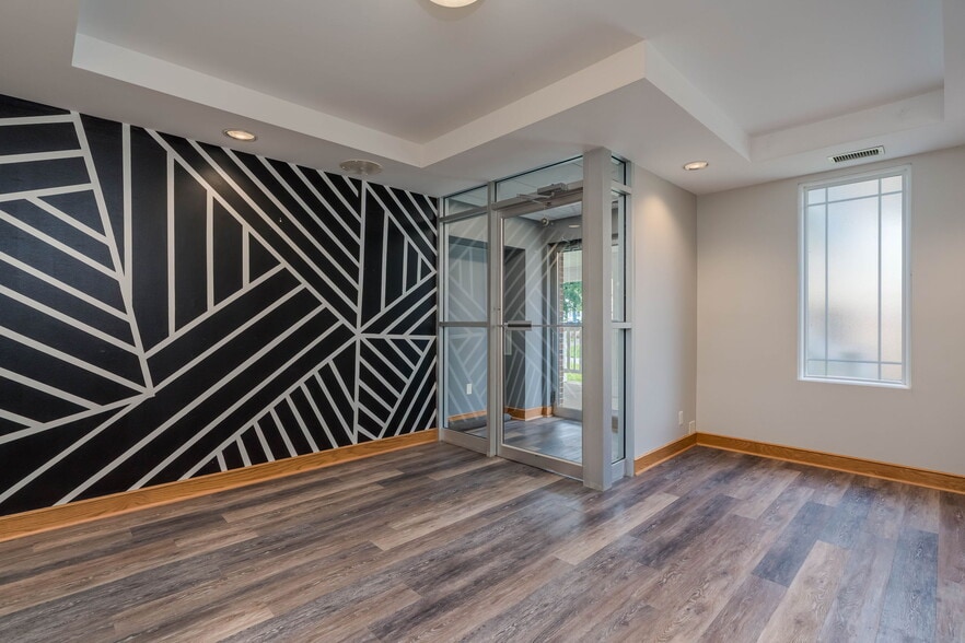 More Photos Of 110 S Broad St, Mankato Office For Lease