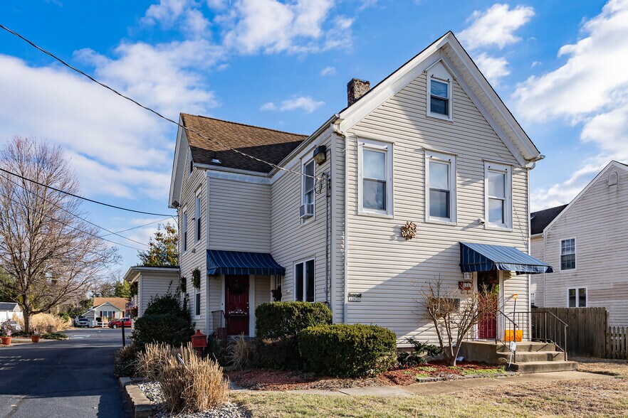 More Photos Of 147-155 Church St, Belford Storefront Retail Residential For Sale