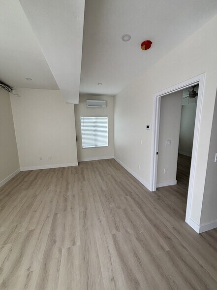 More Photos Of 4843-4845 Voltaire St, San Diego Apartments For Sale