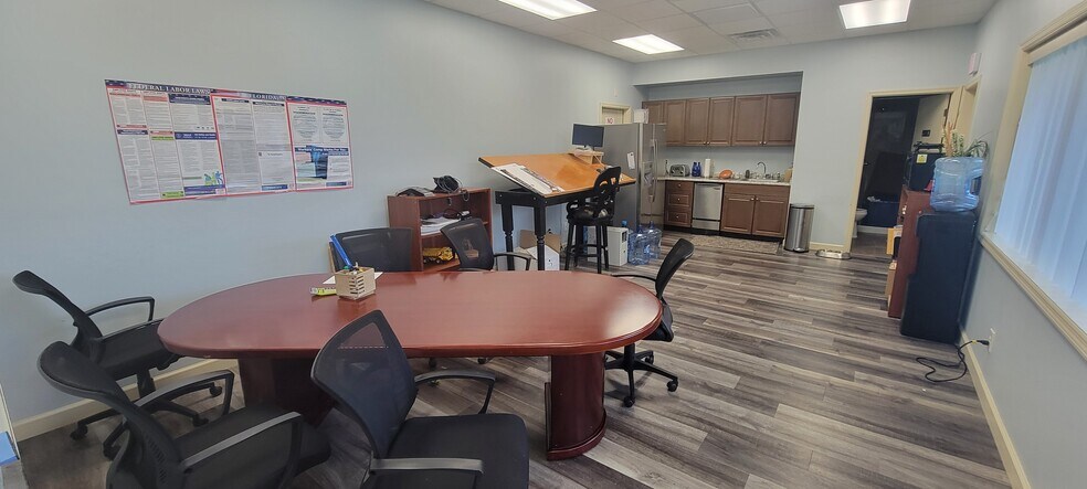 More Photos Of 6900 Barbour Rd, Riviera Beach Manufacturing For Lease