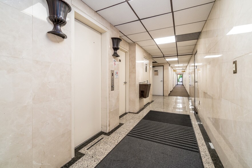More Photos Of 196 Paterson Ave, East Rutherford Unknown For Lease
