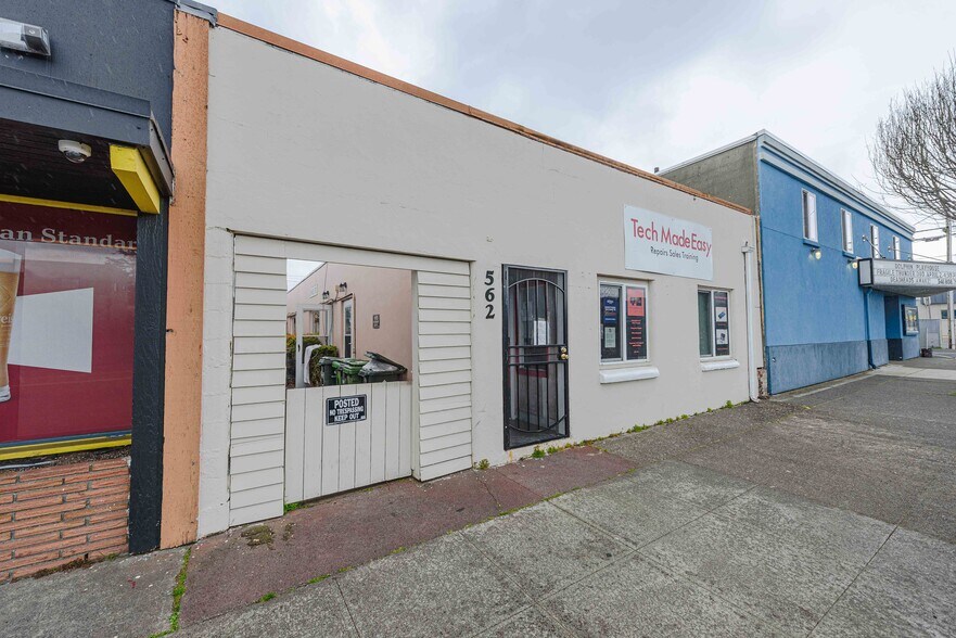 Primary Photo Of 562 Newmark St, Coos Bay Storefront For Sale