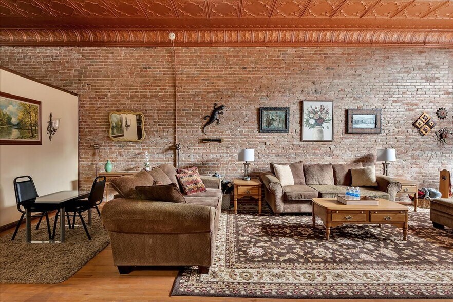 More Photos Of 68 Main St, Whitehall Flex For Sale