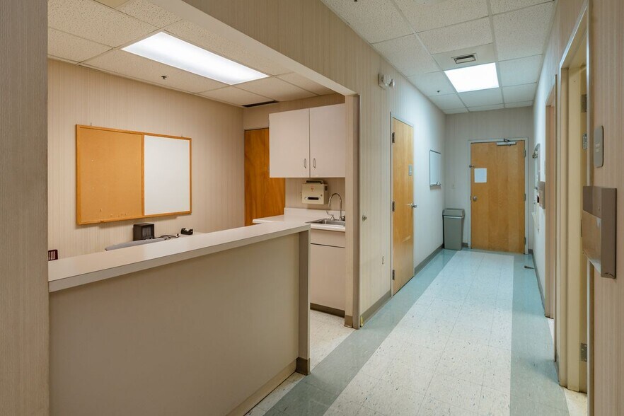 More Photos Of 6500 Preston Hwy, Louisville Medical For Lease