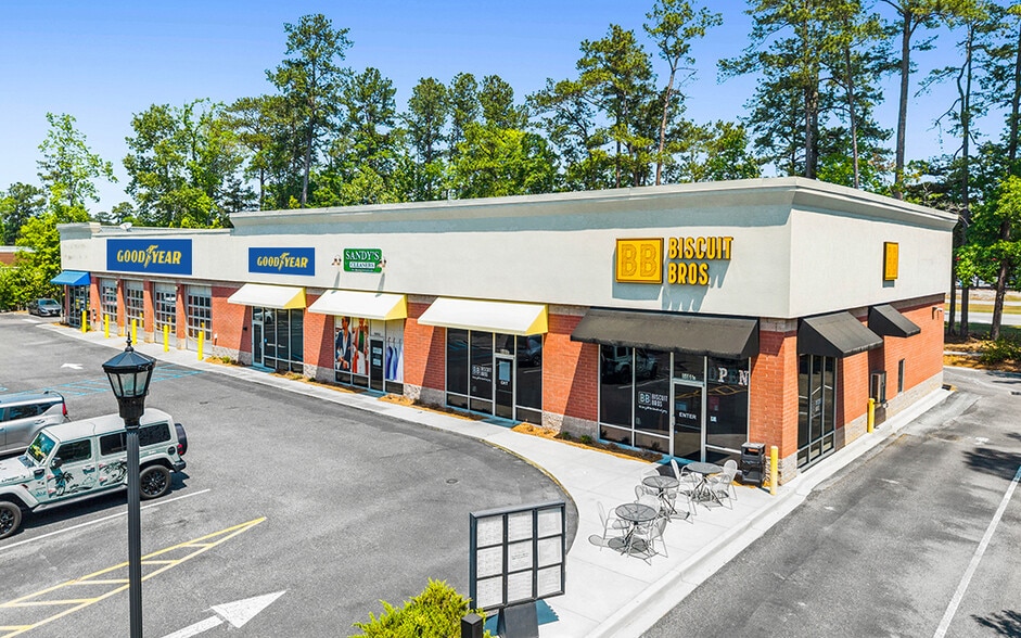 More Photos Of 8465 Dorchester Rd, North Charleston Department Store For Sale