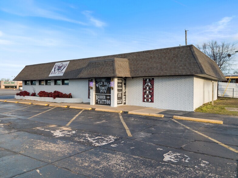 More Photos Of 885 S Dogwood St, Siloam Springs Medical For Lease
