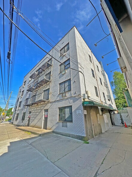 More Photos Of 690 Castleton Ave, Staten Island Apartments For Lease