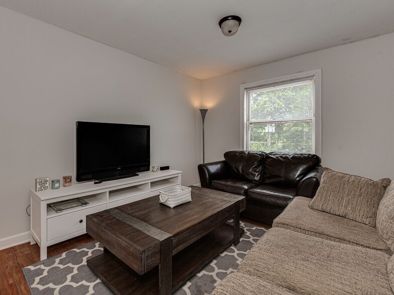 More Photos Of 380 9th Avenue Dr NE, Hickory Apartments For Sale