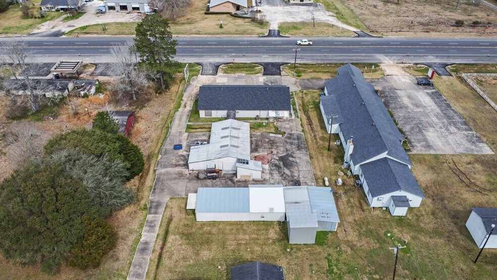 More Photos Of 6738 US Highway 190 E, Livingston Convenience Store For Sale