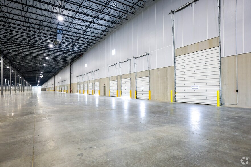 More Photos Of Turnpike Commerce Center, Shalersville Distribution For Sale