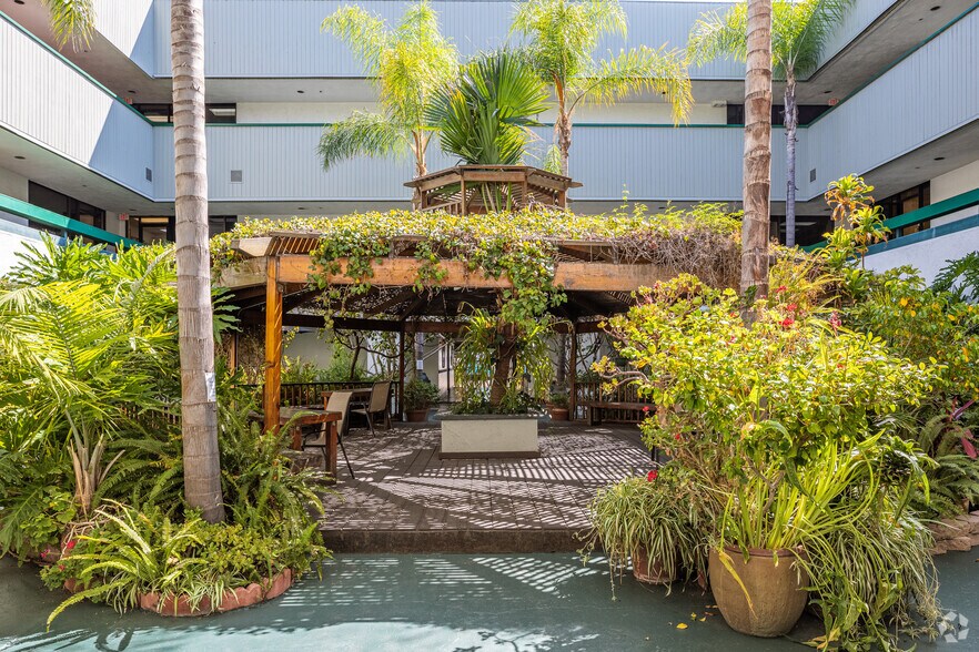 More Photos Of 2667 Camino del Rio S, San Diego Office For Lease