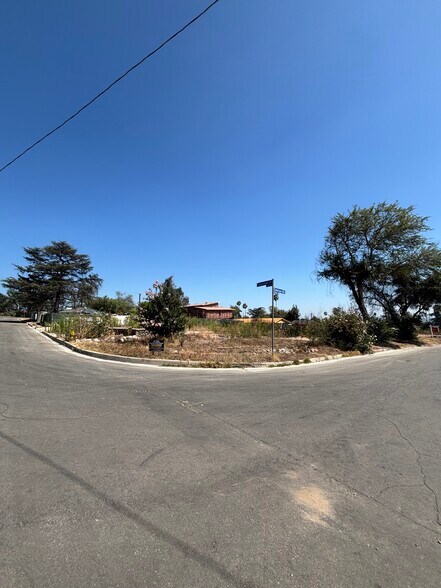 More Photos Of 298 E Poppyfields Dr, Altadena Land For Sale