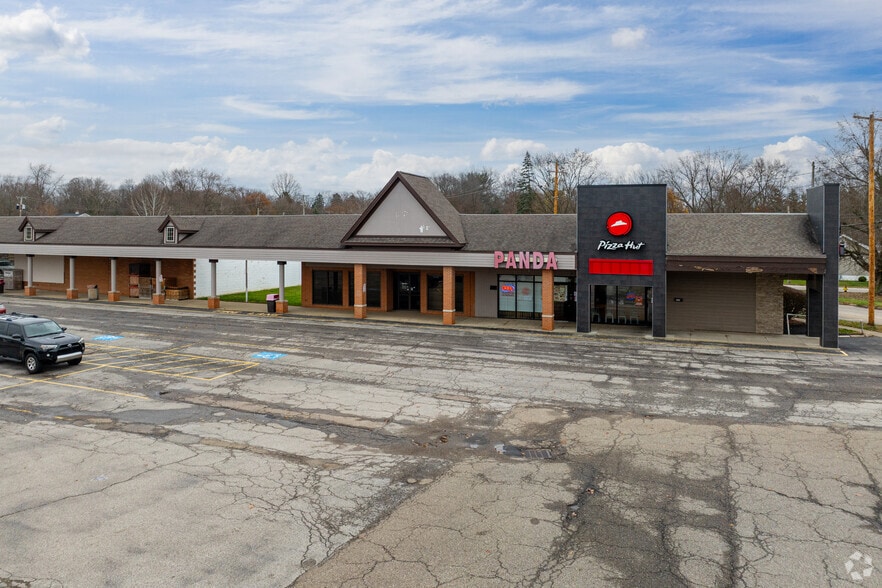More Photos Of 200-260 N Main St, Rittman General Retail For Sale