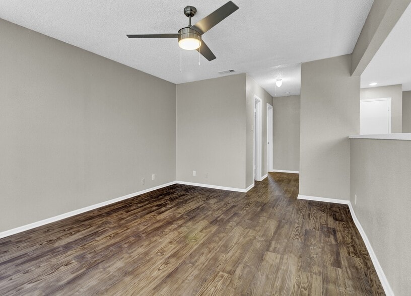 More Photos Of 13050 Park Xing, San Antonio Apartments For Sale