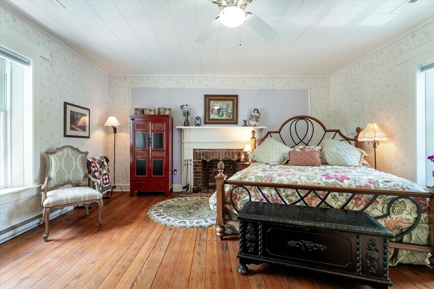 More Photos Of 252 David Bruce Ave, Charlotte Court House Hospitality For Sale