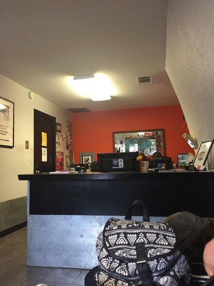 More Photos Of 5415 N Lamar Blvd, Austin Auto Repair For Lease