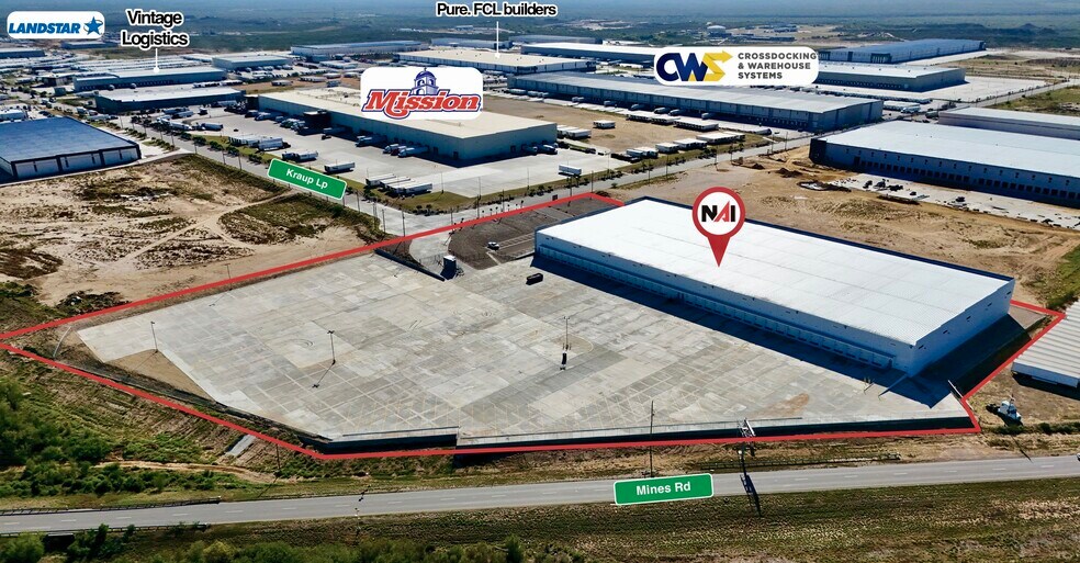 More Photos Of 19926 Kraus Lp, Laredo Distribution For Lease