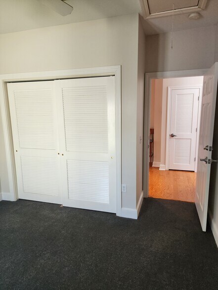 More Photos Of 3001 W Azeele St, Tampa Office For Lease