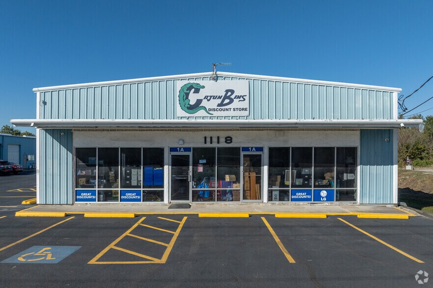 More Photos Of 1118 N Main St, Pearland Unknown For Lease