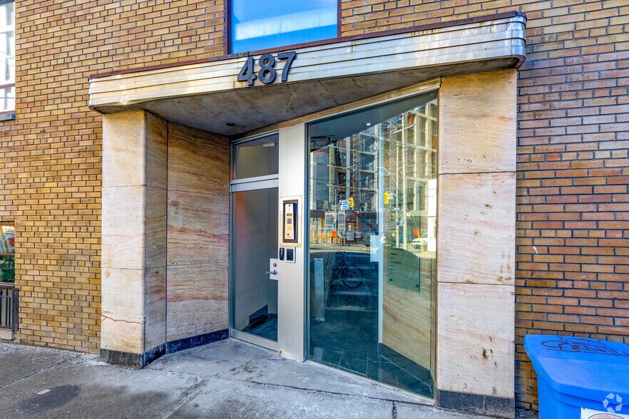 More Photos Of 487 Adelaide St W, Toronto Loft Creative Space For Lease