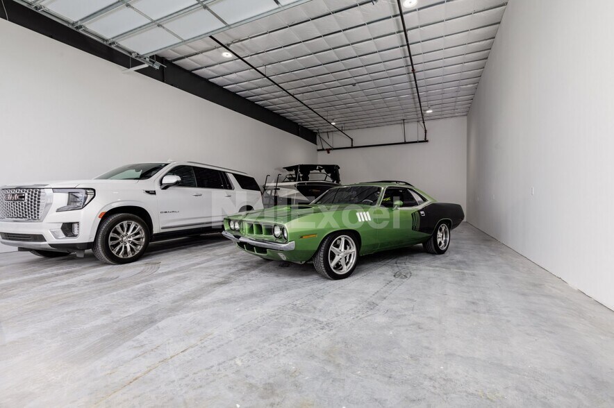 More Photos Of 24 E Industrial Rd, Washington Specialty For Sale