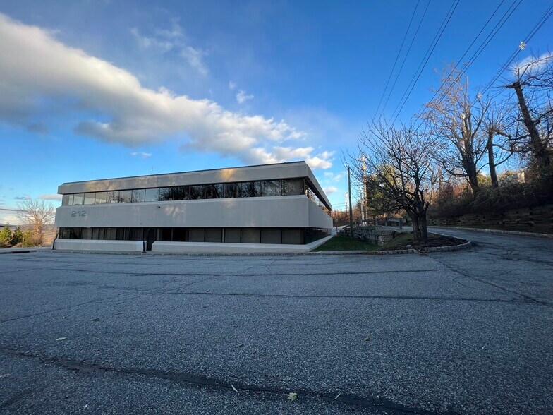 More Photos Of 212 State Rt 94, Vernon Medical For Lease