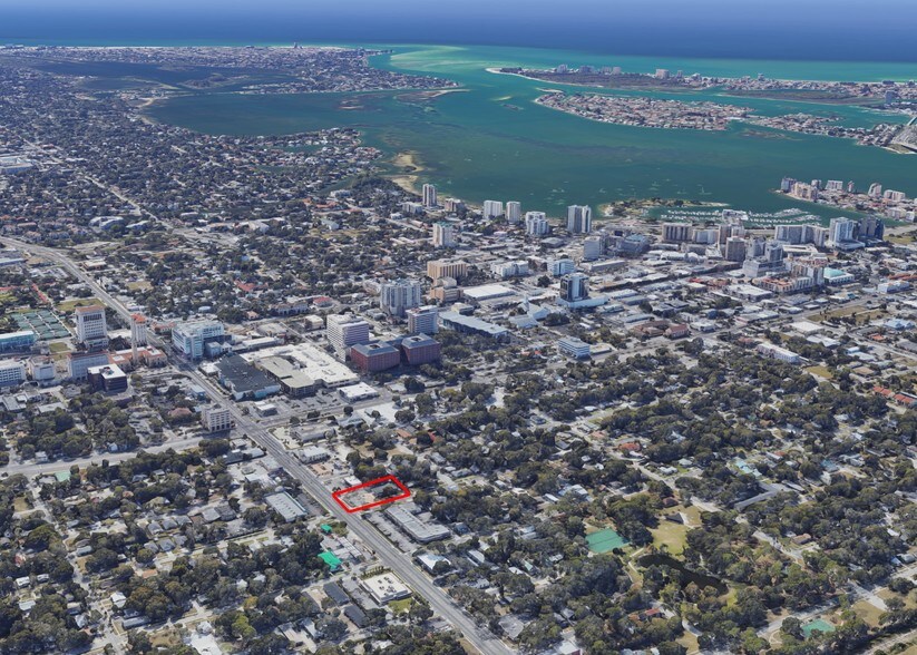 More Photos Of 575 N Washington Blvd, Sarasota Freestanding For Sale