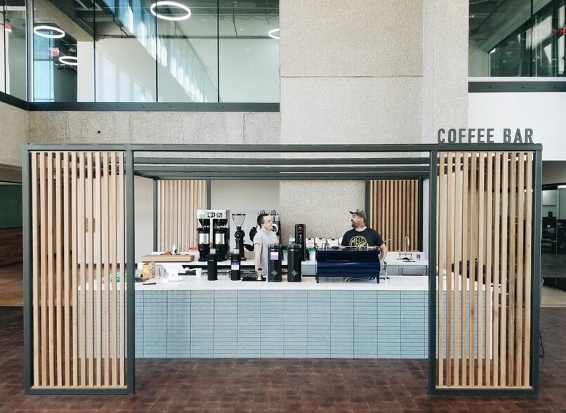 More Photos Of 901 W Walnut Hill Ln, Irving Office For Lease