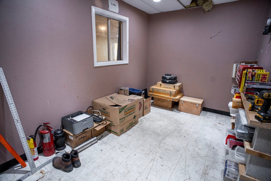 More Photos Of 910 Brenda St, Houston Warehouse For Sale