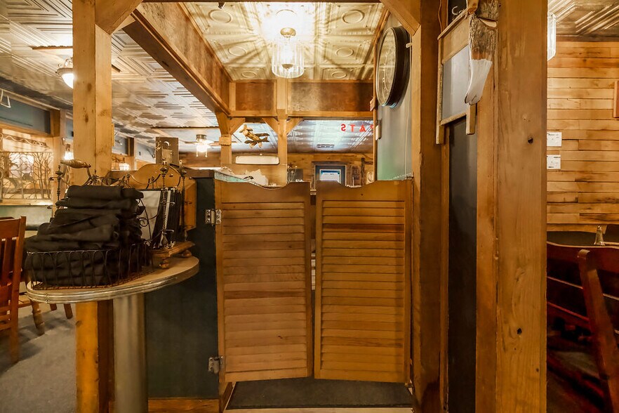 More Photos Of 24200 MO-45, Rushville Flex For Sale