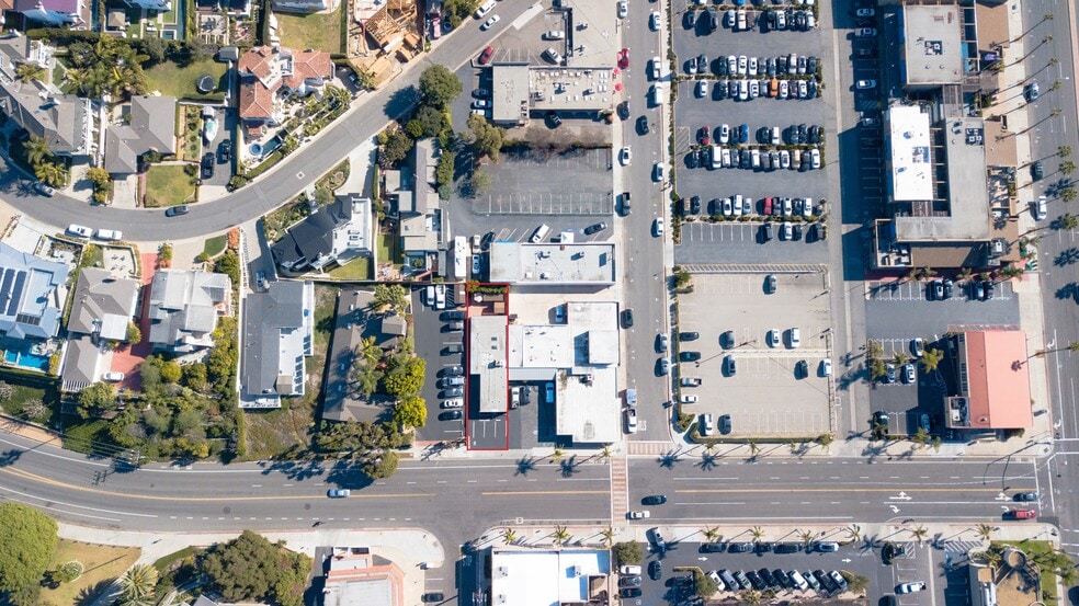 More Photos Of 204 Riverside Ave, Newport Beach Storefront Retail Office For Sale