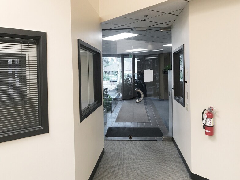 More Photos Of 1360 N Dutton Ave, Santa Rosa Office For Sale