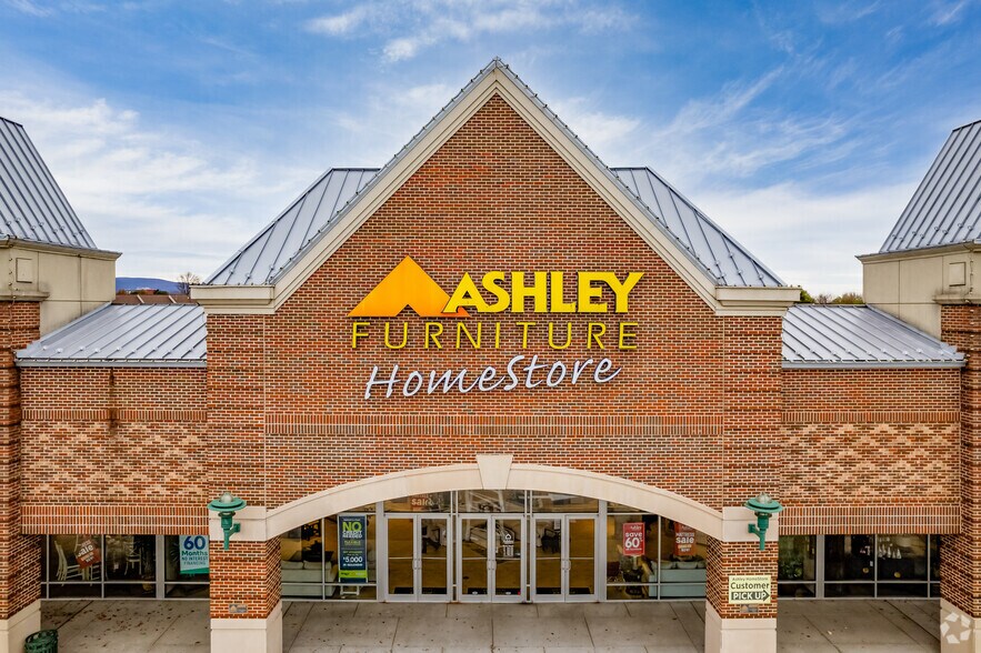 More Photos Of 1305 W 7th St, Frederick Unknown For Lease