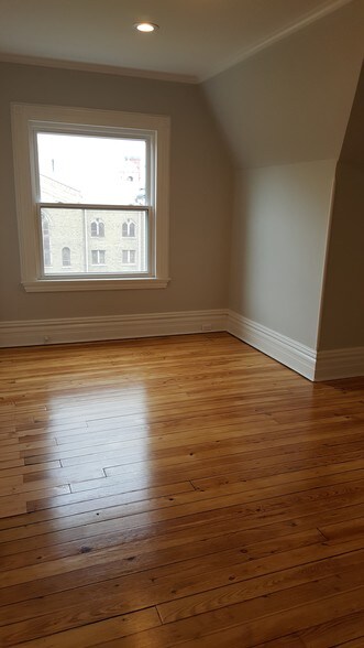 More Photos Of 569-571 Martin Luther King Jr Blvd, Newark Office For Lease