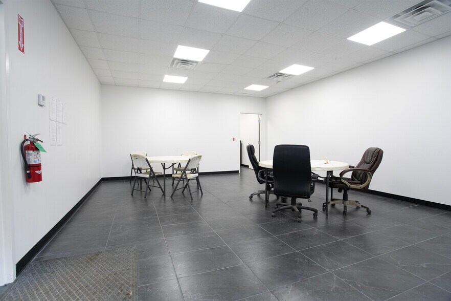 More Photos Of 2302 Neiman Marcus Pky, Longview Industrial For Sale