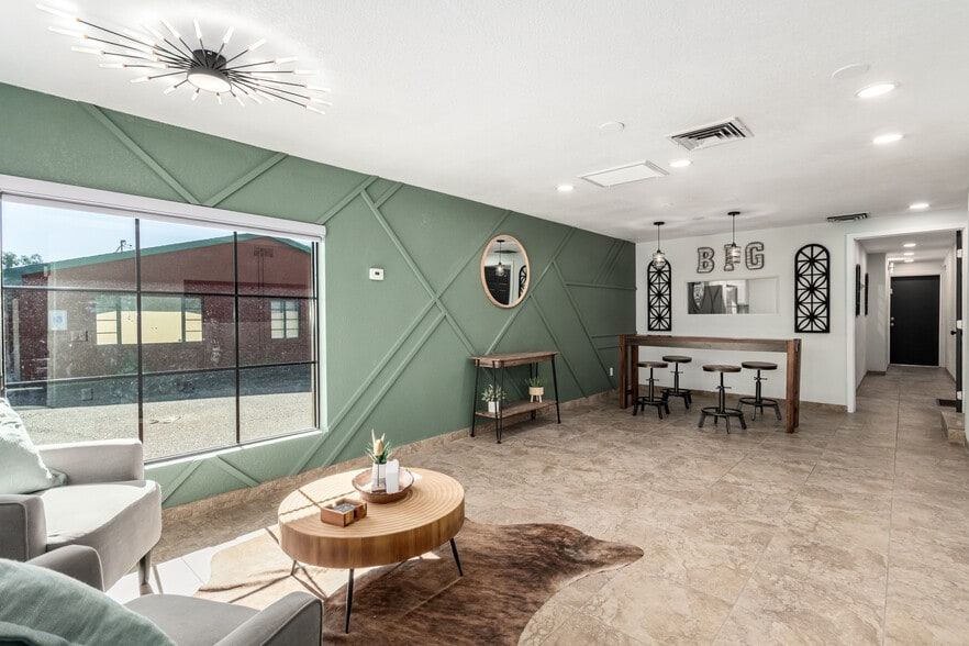 More Photos Of 727 N Swan Rd, Tucson Office For Sale