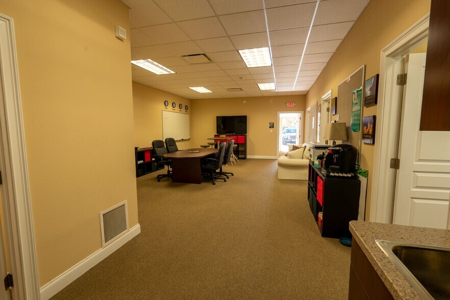 More Photos Of 1341 Providence Rd, Brandon Coworking Space