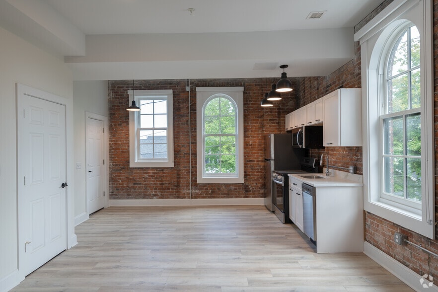 More Photos Of 204 High St, Buffalo Apartments For Sale