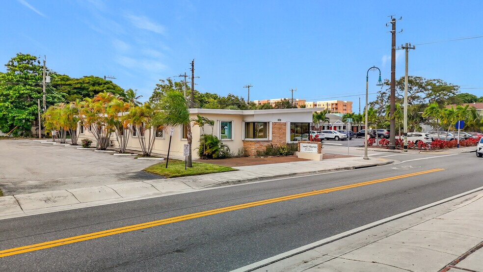 More Photos Of 101 S Federal Hwy, Lake Worth Medical For Sale