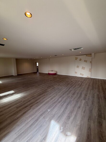 More Photos Of 15224 Bonanza Rd, Victorville Freestanding For Sale