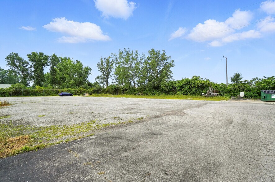 More Photos Of 7686 N Fishel Dr, Dublin Light Distribution For Lease