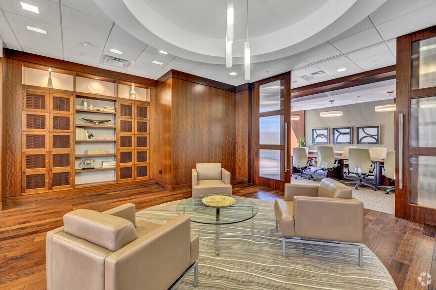 More Photos Of 2603 Augusta Dr, Houston Office For Lease