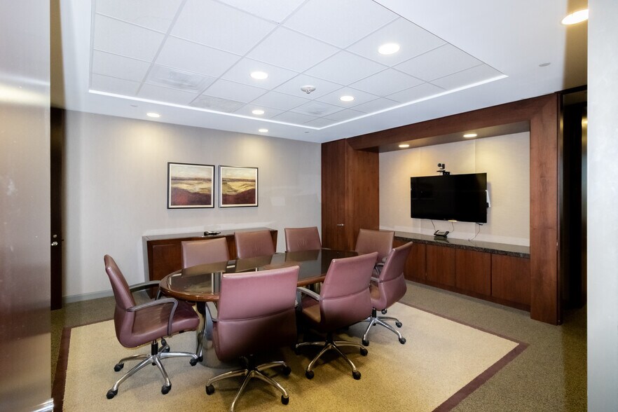 More Photos Of 10260 Westheimer Rd, Houston Office For Lease