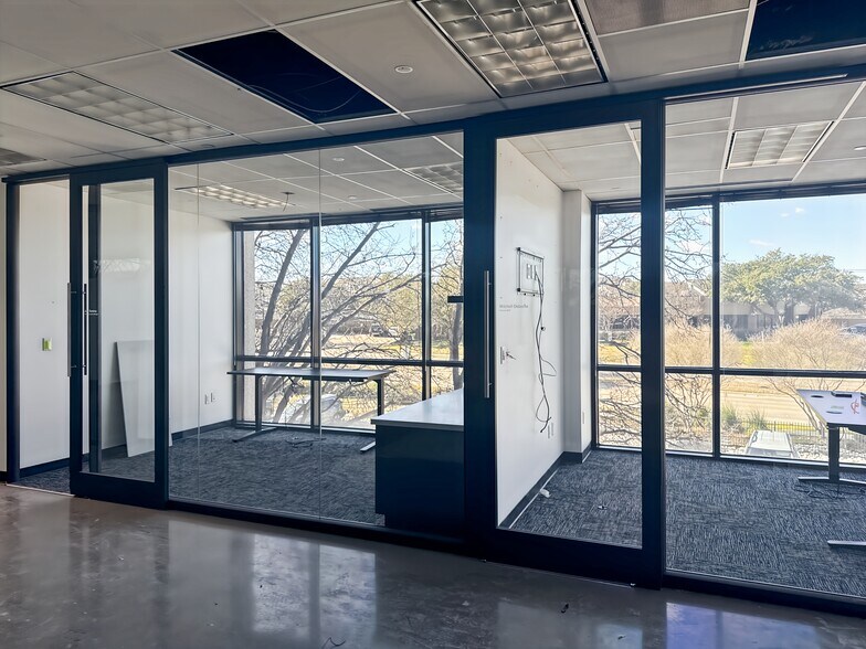 More Photos Of 1600 N Collins Blvd, Richardson Coworking Space